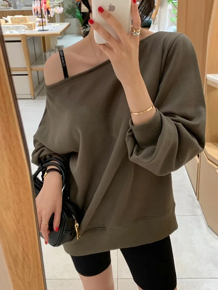 시크한 가을 신상 디자인 감각적인 사선 칼라 어깨 노출 순색 루즈 캐주얼 긴팔 숏 후디 여성용