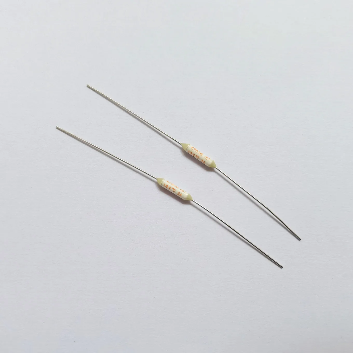 Original new 100% temperature fuse resistance 250V 2A EYP2BN127 134-degrees