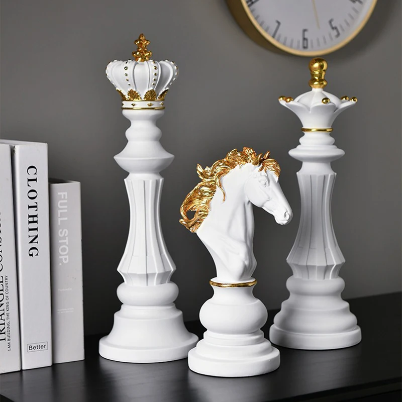 Luxury Chess Set Black White Resin  International Chess Pieces Board Games Nordic Retro Chessmen Figurines Home Decor Ornaments