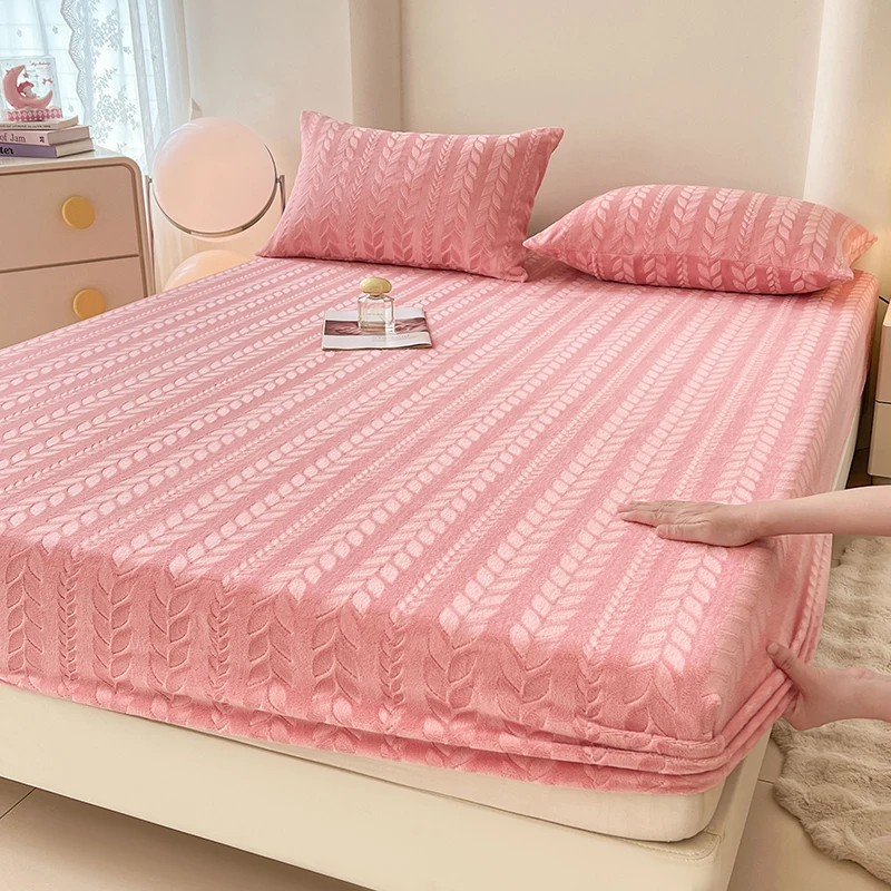 

Новинка 2025 года, высоковесная резная молочная бархатная шапка, утолщенный и теплый зимний защитный чехол для матраса с эластичным покрытием