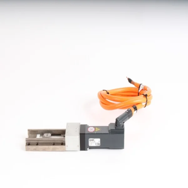 

Двигатель Am8112-0f20-0000 со столом и кабелем Cxn6030-s2pn-p-yx, новый оригинальный точечный ПЛК