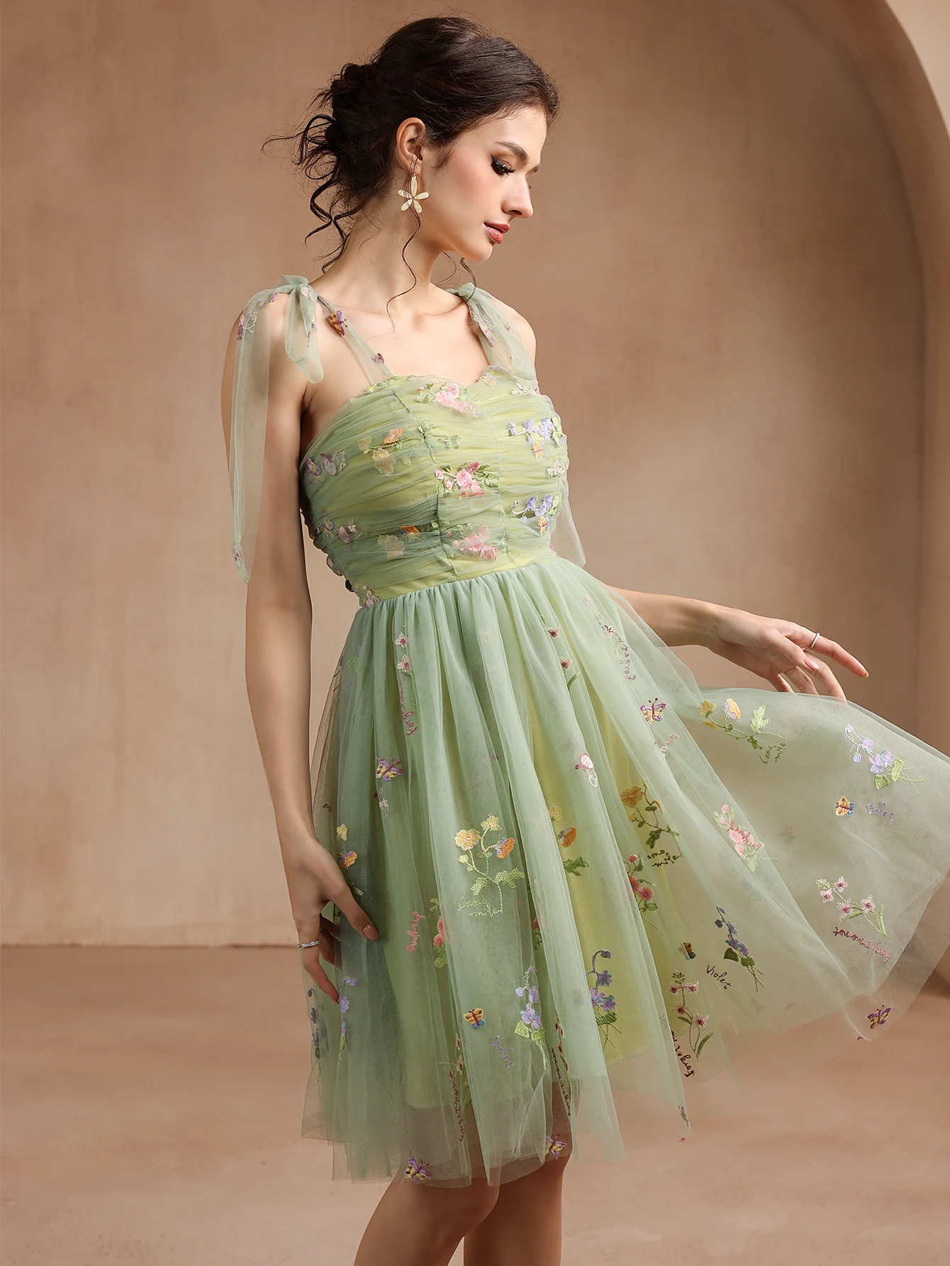 春と夏の刺繍グリーンメッシュカクテルパーティー卒業シーズンドレスウェディングパーティードレスブライズメイドドレス
