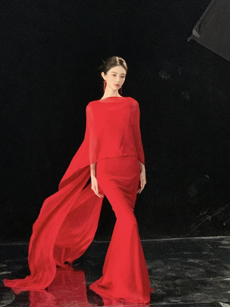 

New 2026 Red Atmosphere New Year Carp Chinese Style Portrait Photography Costume Studio Lighting Design Traditional Nationalwear