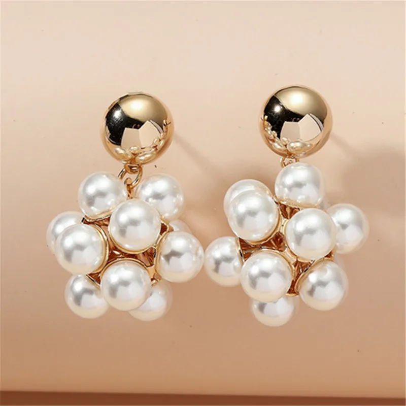 MANGOSKY Fashion Vintage elegant Baroque wreath earrings fashion sweet studs