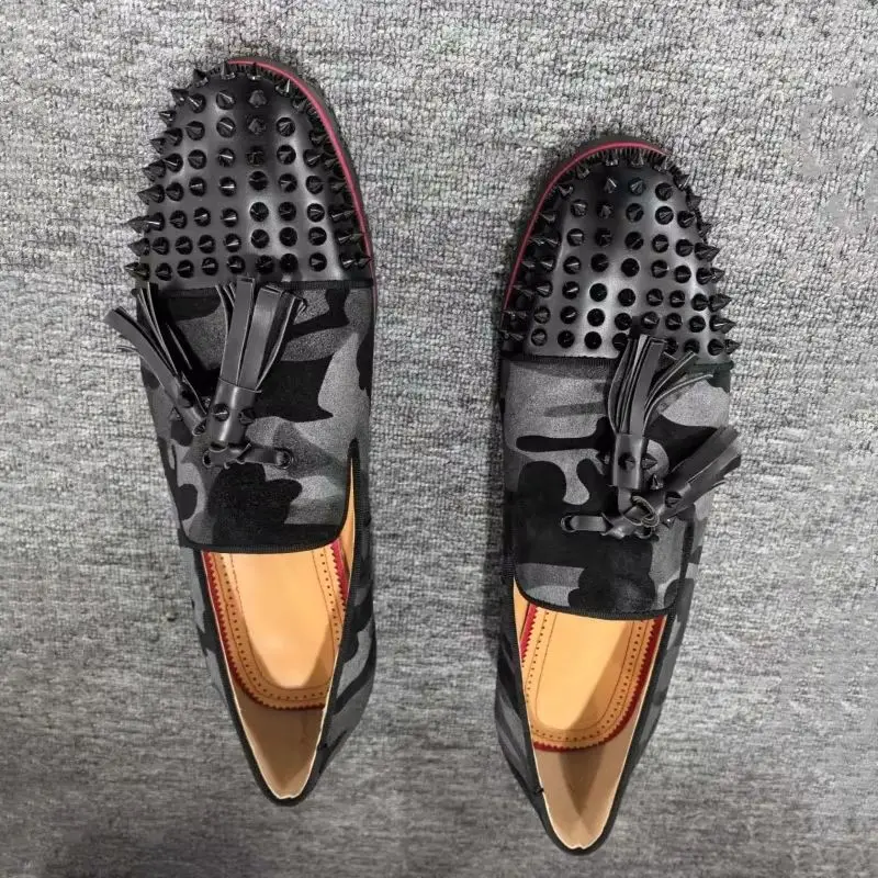 Studs Fringe Flat Shoes Brand Designer Red Sole Sewing Round Toe Rivet Loafers Slip-On Tassel Casual Shoes for Men Spring Black