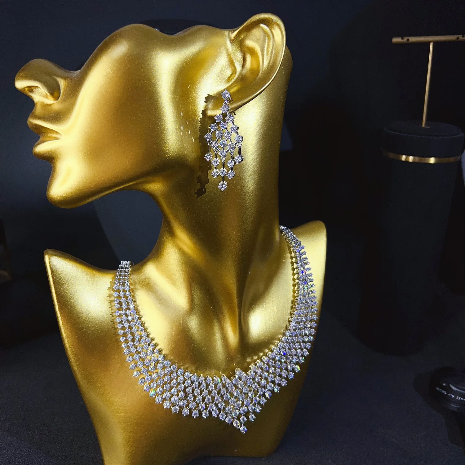 Vintage grid stars super flash show temperament jewellery necklace earrings women 2 pieces wedding party banquet travel M-643