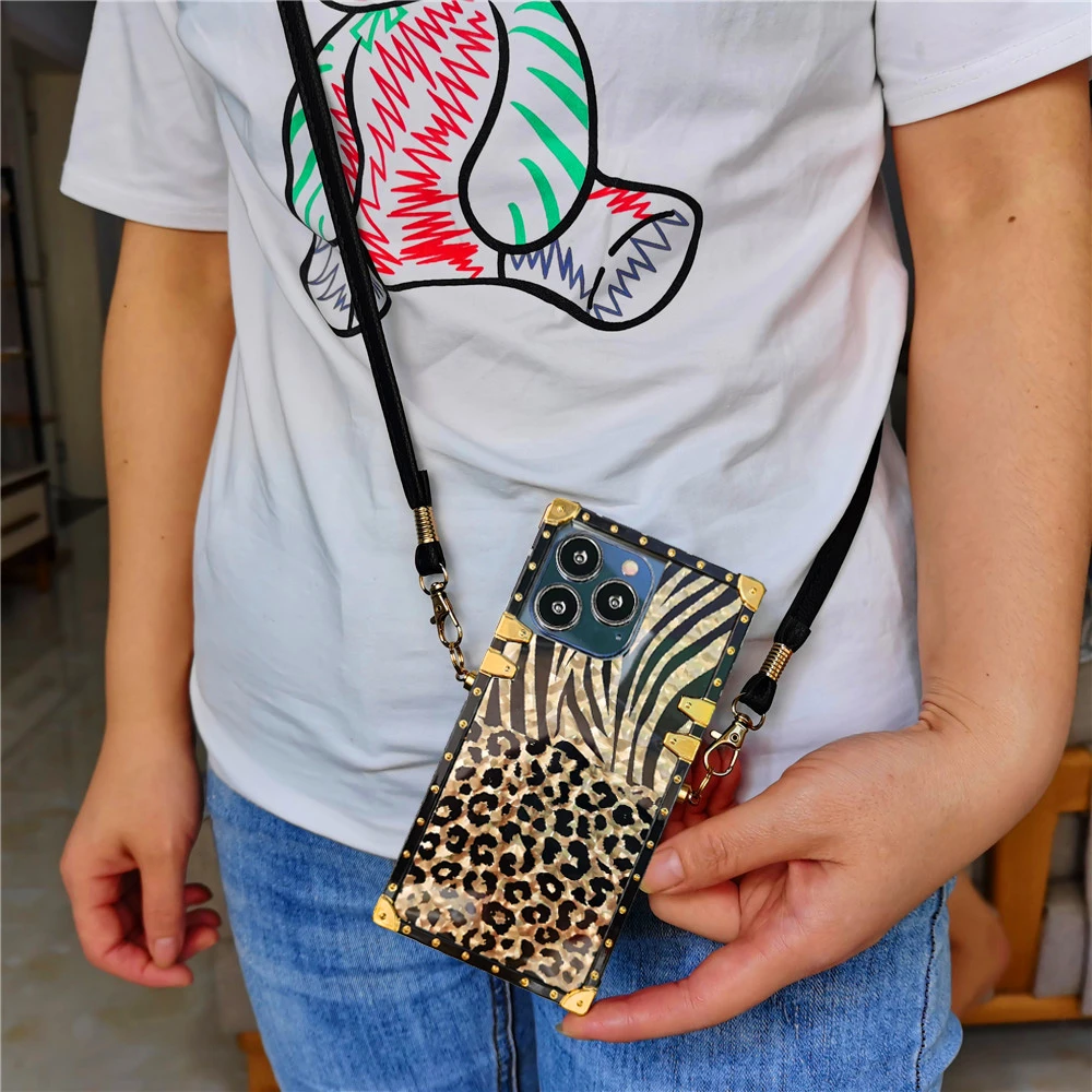 

Luxury Retro Phone Cover Women Crossbody Lanyard Leopard Pattern Case for Samsung Galaxy S24 Ultra S25 Ultra Edge S23 FE S22 S21