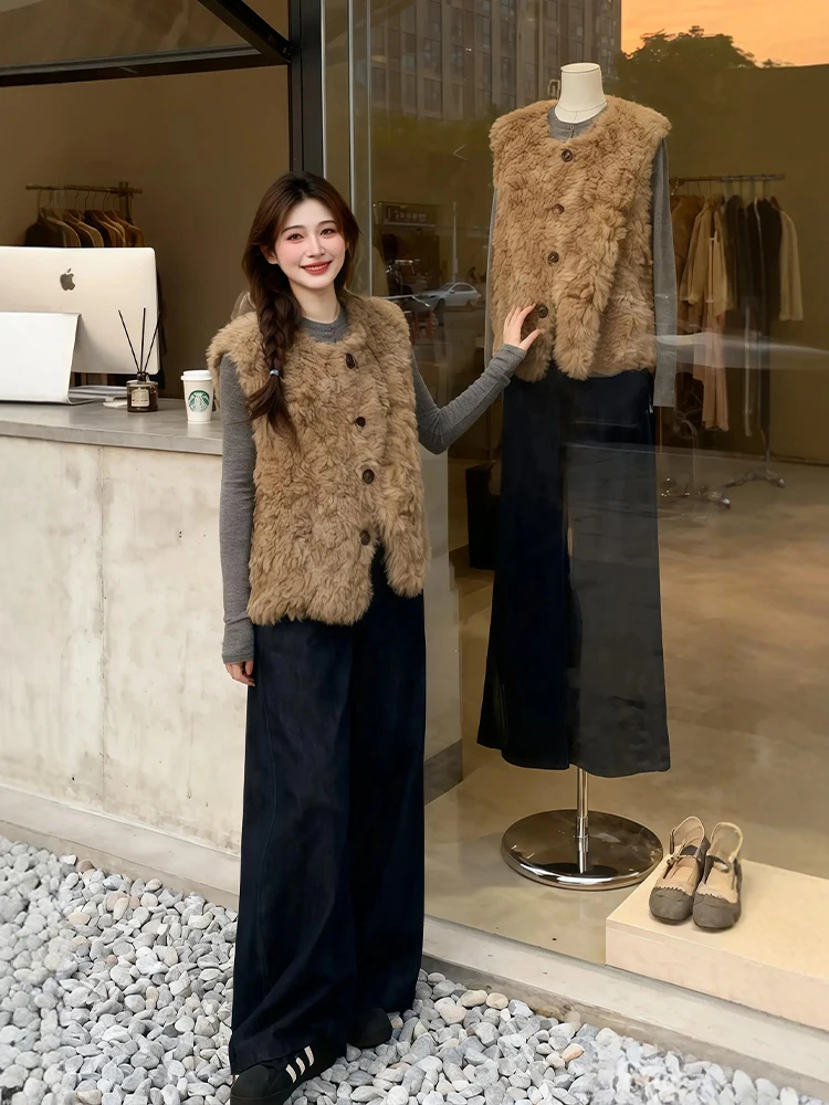 

Winter Faion plus Size Women's Tee-Piece Set with Base irt Furry Vest And Jeans High Waist Long Pants Korean Sle