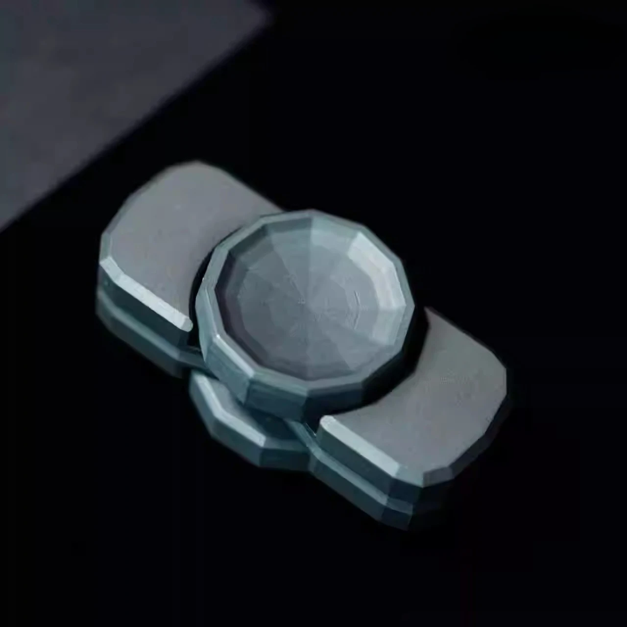 LBW EDC N7 لعبة تخفيف التوتر المعدنية الميكانيكية ذات ملمس يدوي مكونة من صفحتين #1