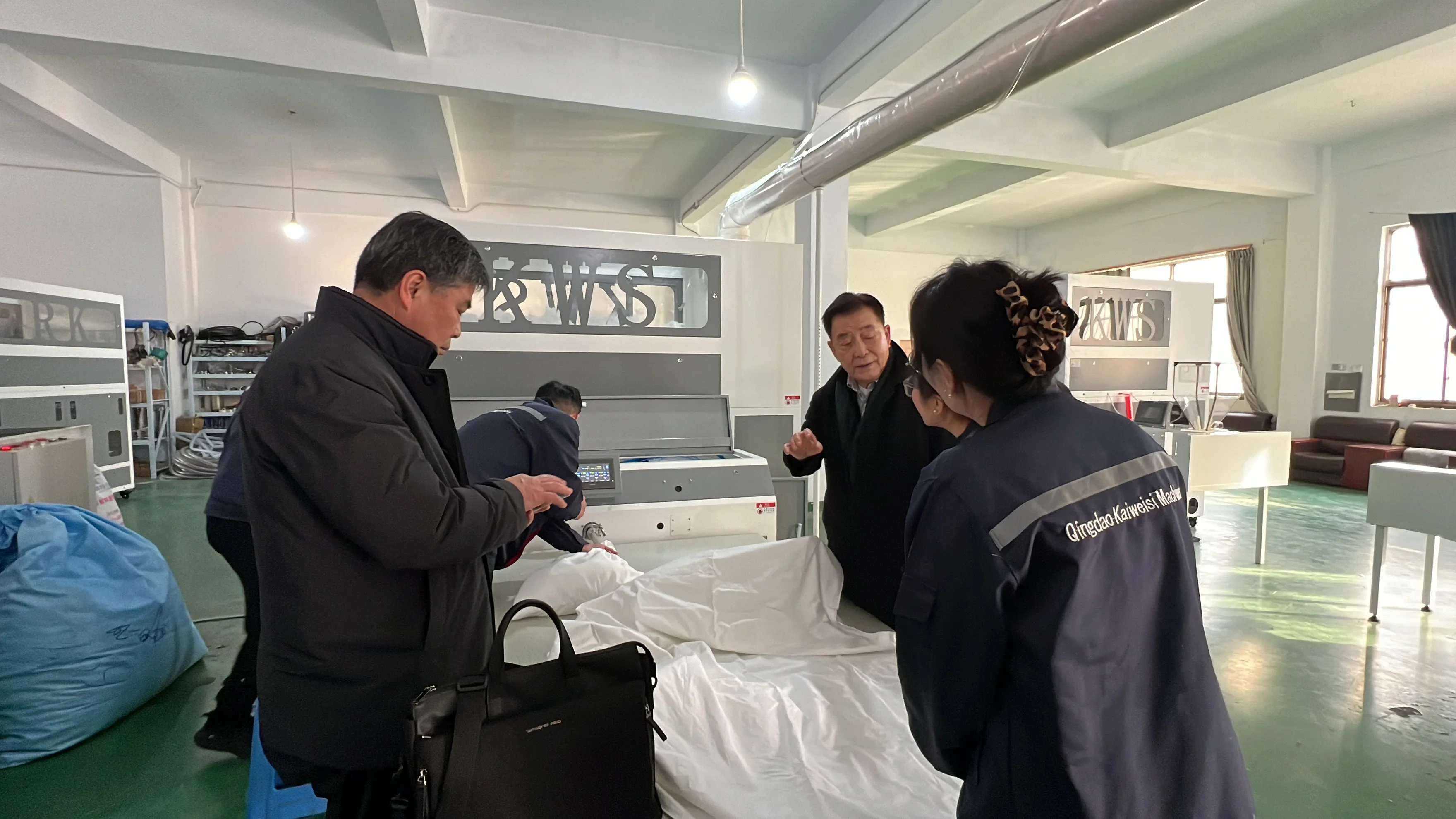 CE Automatic Quilt Weighing Filling Machine With Two Nozzles