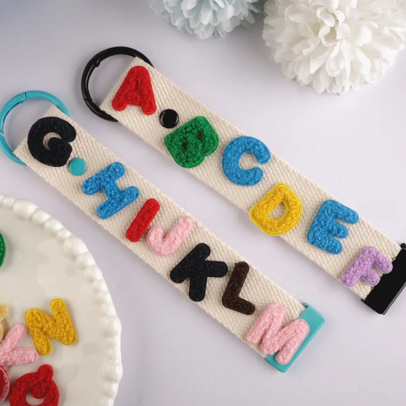 Плюшевые-нашивки-с-буквами-25-см-ремни-для-багажа-подвески-для-ключей-пряжки-наклейки-с-вышивкой-нашивки-наклейки-на-тканевые-аксессуары