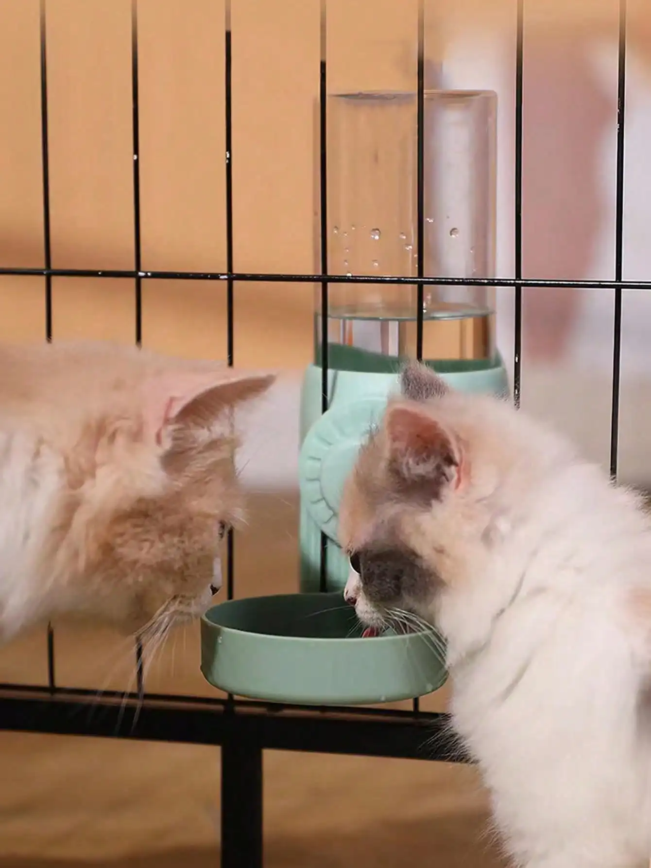 A hanging cage type automatic water dispenser, hanging cage, cat water dispenser, automatic feeder, dog bowl, cat bowl, pet supp