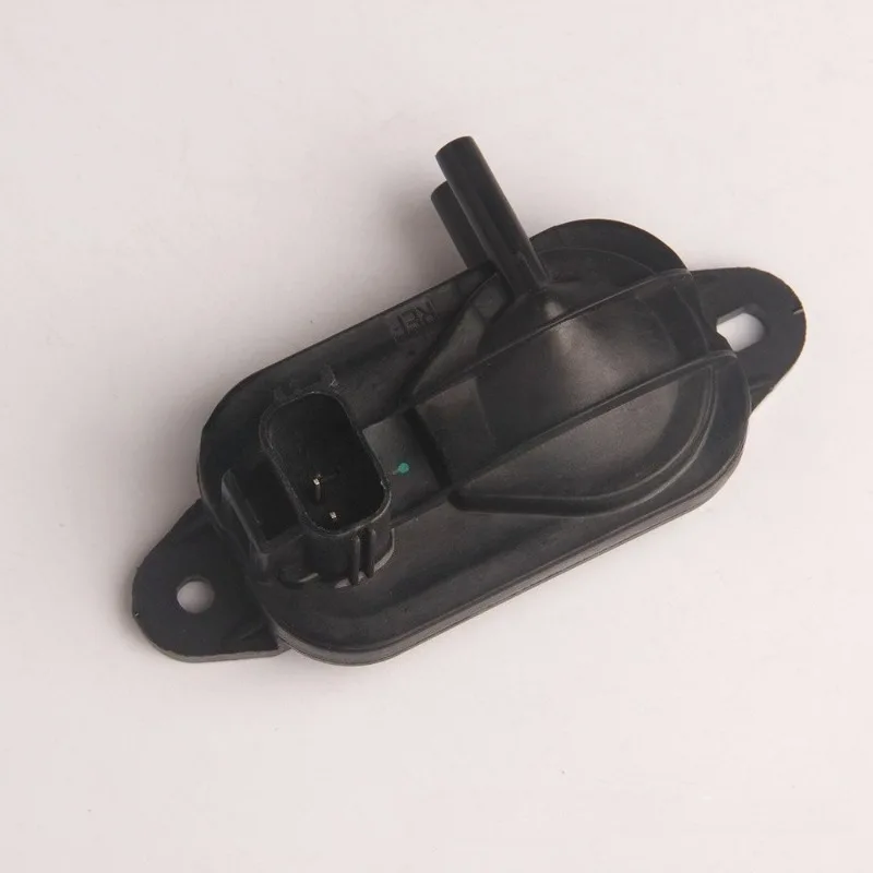 Suitable for DPF Exhaust Differential Pressure Sensor 3M5A5L200AB 3M5A‑L200‑AB 30757189 Fit  Engine Replacement Parts
