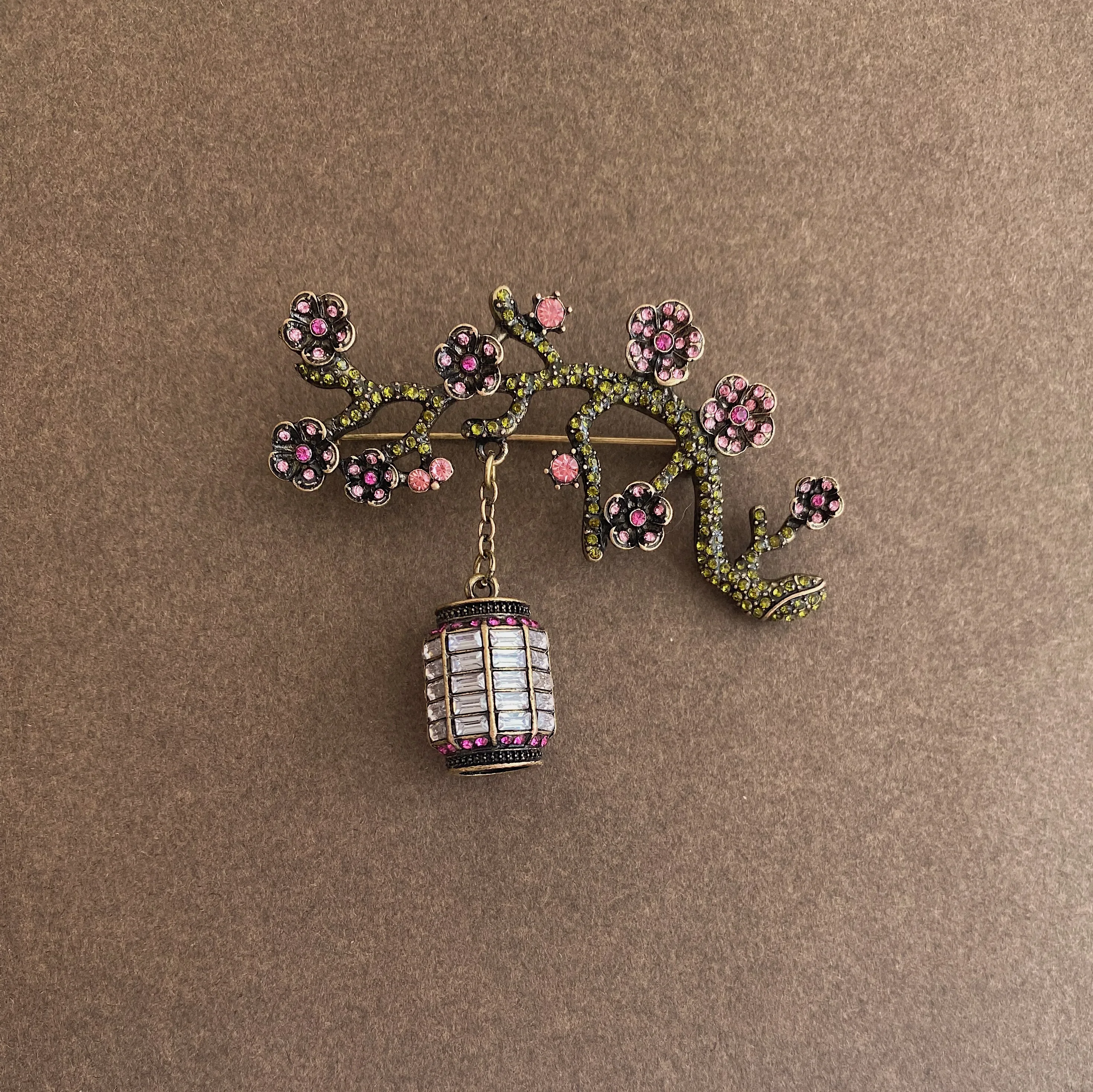 بروش القيثارة الغربية العتيقة للرجال والنساء ، الصدار الفني لزهر البرقوق ، دبوس نمط المحكمة ، شارات النمر الحيوانية ، الملحقات الأنيقة #4