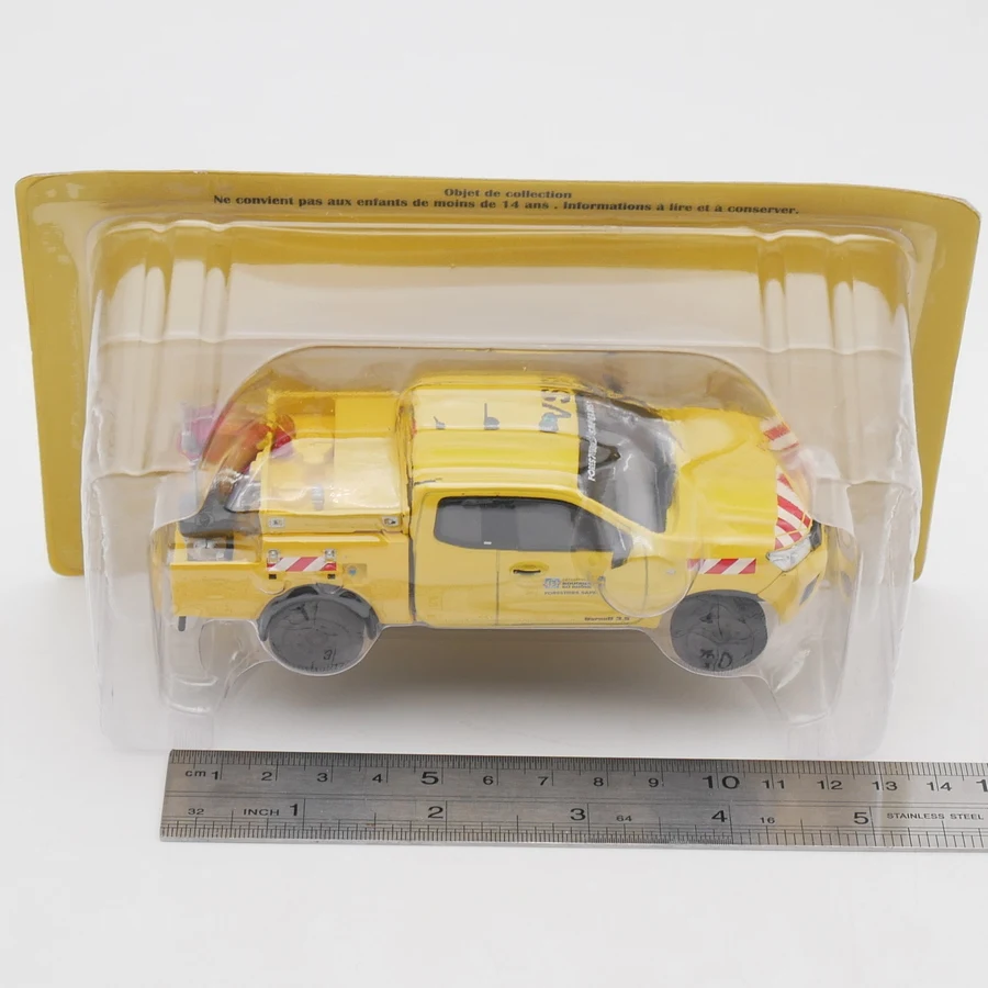 

Diecast Ixo 1:43 Scale Nissan Baroud VPF Nissan Pika French Forest Fire Engine Model Toy Car Alloy Car Model Collectible Toy
