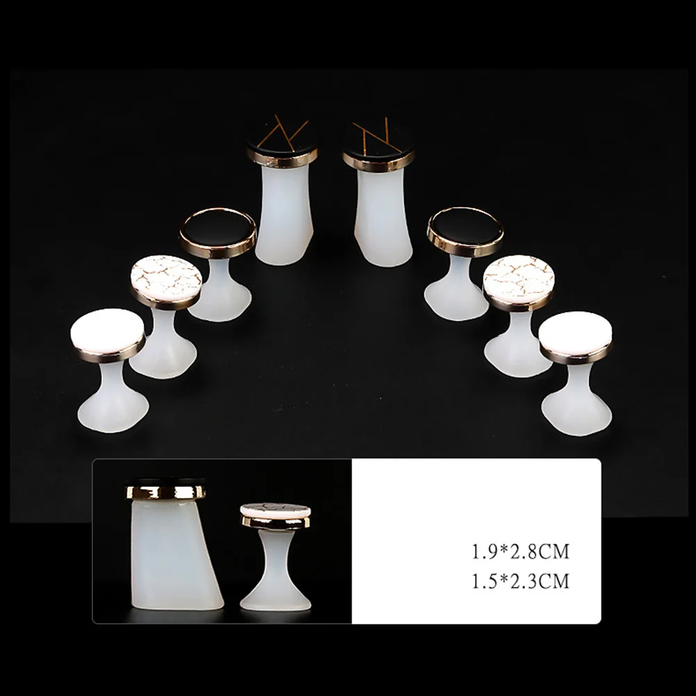 

Finger Splitter Silicone Nail Separator Cute Flower Flexible Nail Art Tool Ideal for Personal Professional Manicure Salon Use