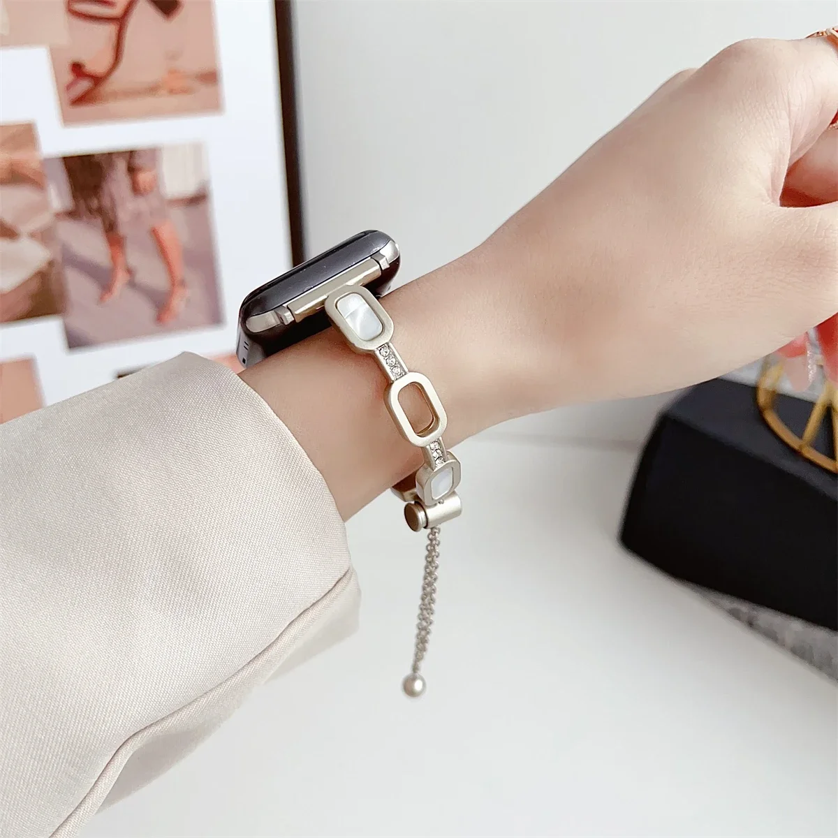 Cinturino per iWatch 42/44/45/46/49mm 38/40/41mm Cinturino per orologio in metallo alla moda per serie Watch Ultra2 Series 10/9/8/7/6/5/4/3/2/1_voghion.com