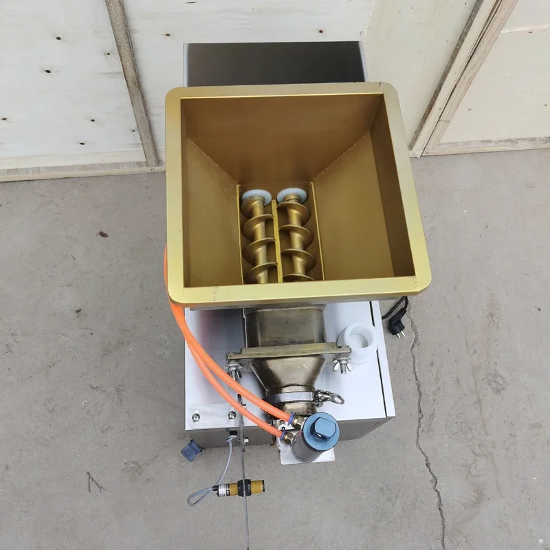 آلة تقسيم العجين الأوتوماتيكية عالية الجودة آلة تقسيم العجين التجارية آلة تشكيل العجين