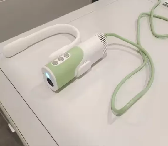 

STLFRechargeable Free-Hands Pet Hair Dryer Special Plastic Blowing Machine Neck Holder Simple Box for Pet 360 Degree Rotation