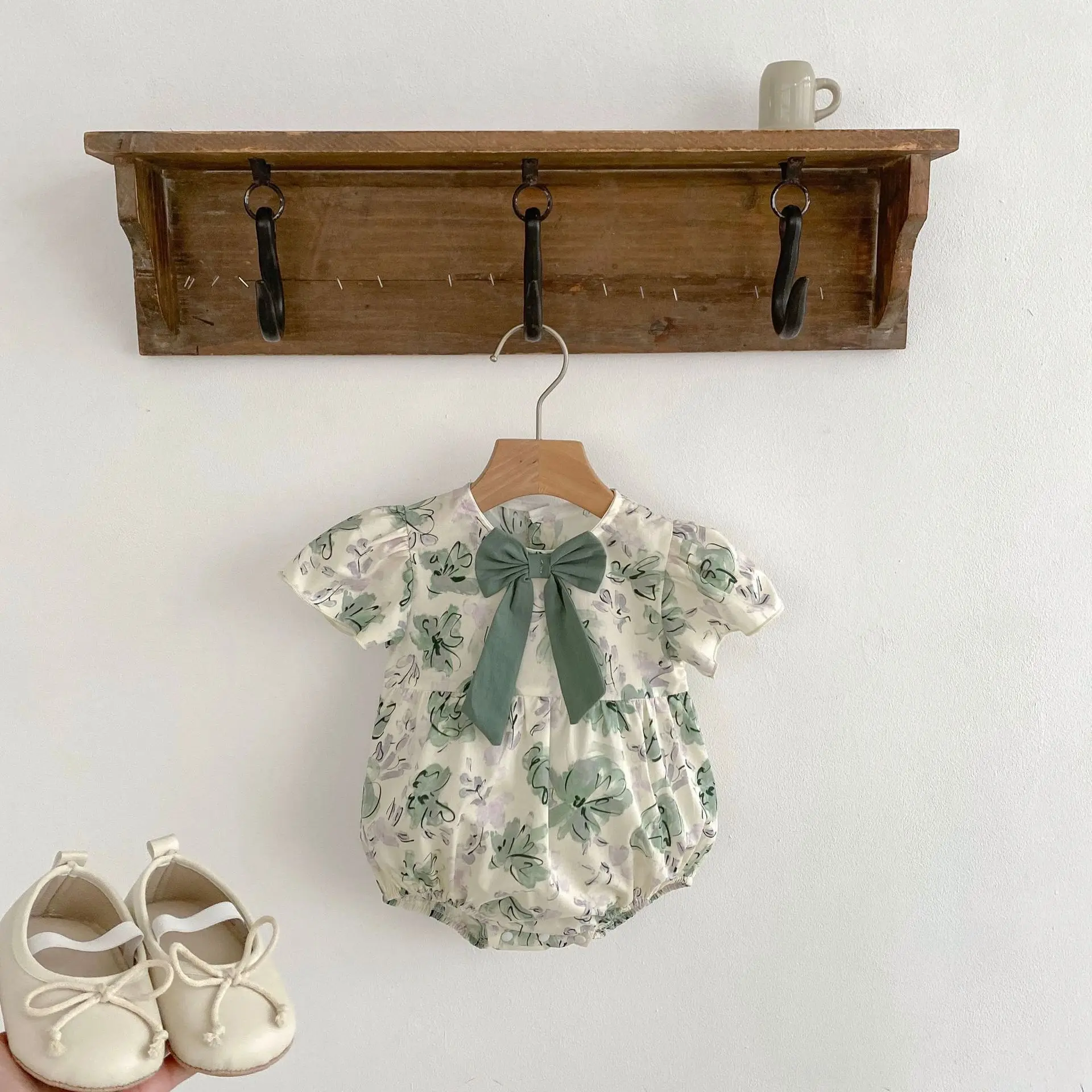 

2025 Summer New Korean - Style Baby Girls Comfortable and Cute Triangle Crawling Clothes Cotton Bowknot Infant Romper