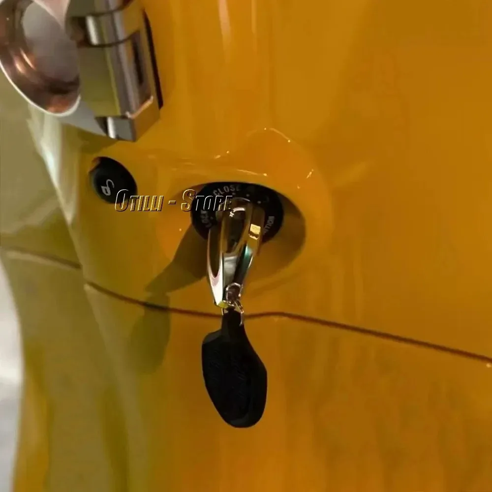 Akcesoria motocyklowe do pedałów aluminiowych Piaggio Vespa 2024 - zapasowy chip klucza i części modyfikacyjne
