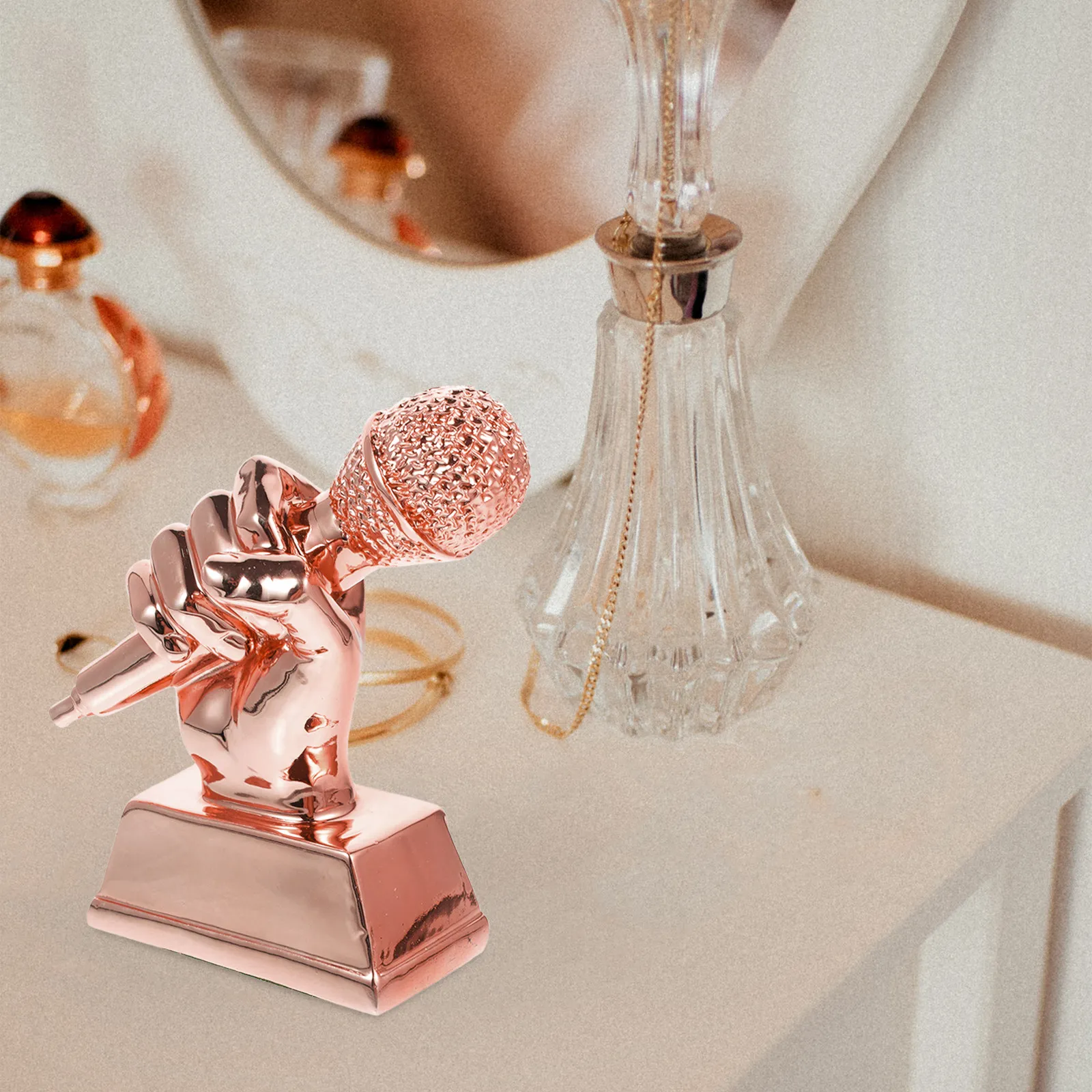 

Креативный приз из смолы в виде поющей фигурки для детей: награда за участие в конкурсах, признание талантов студентов, музыкальных мероприятиях, сувенир для вечеринок, декоративный элемент