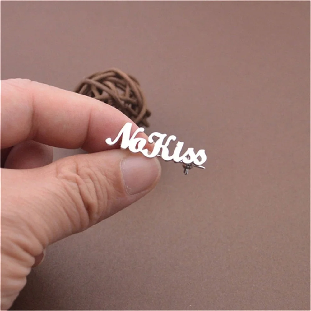 Personalized Women Brooches Custom Name Letters Men Pins Stainless Steel Jewelry Beautiful Gifts for Friend Broche Personnalisée