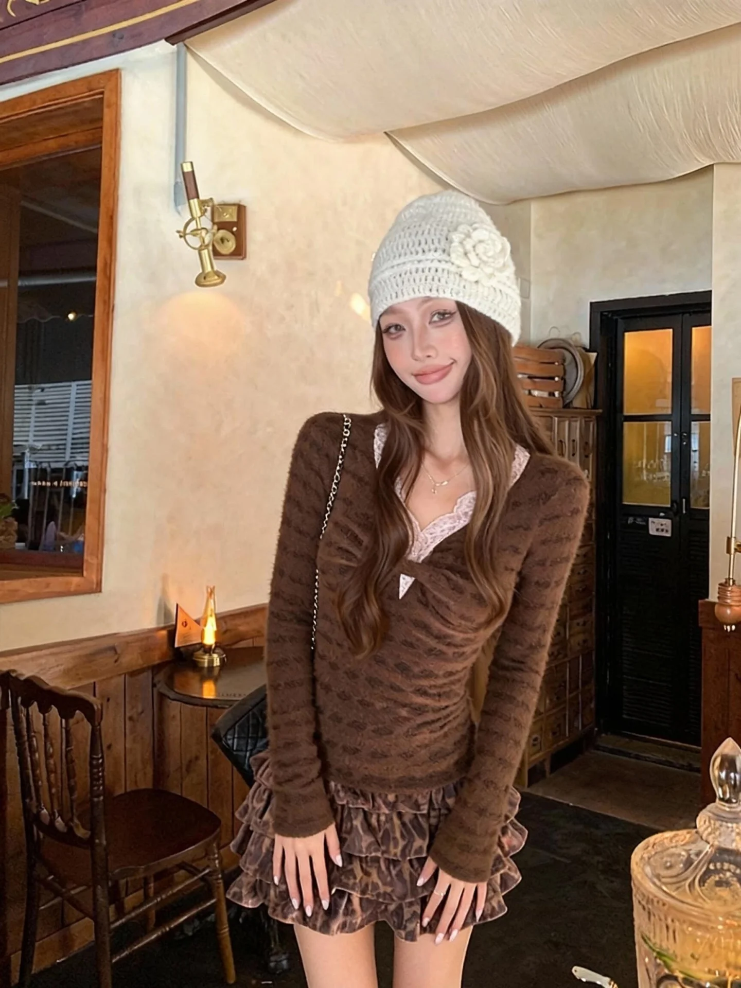 

Женская футболка Pure Desire с длинным рукавом, осенне-зимняя, приталенная, с кружевными вставками, V-образным вырезом, ажурная, повседневная, универсальная.