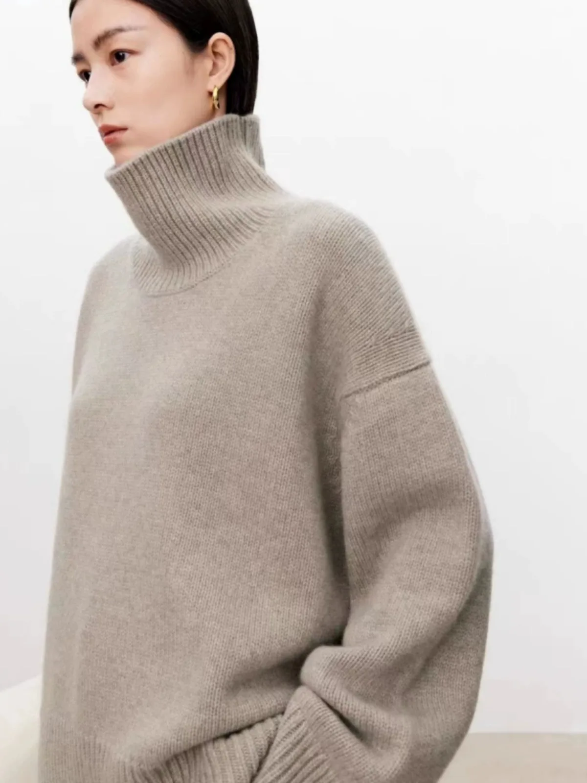 High-end soft waxy turtleneck 100%cashmere sweater women\'s loose thickened sweater base wool sweater