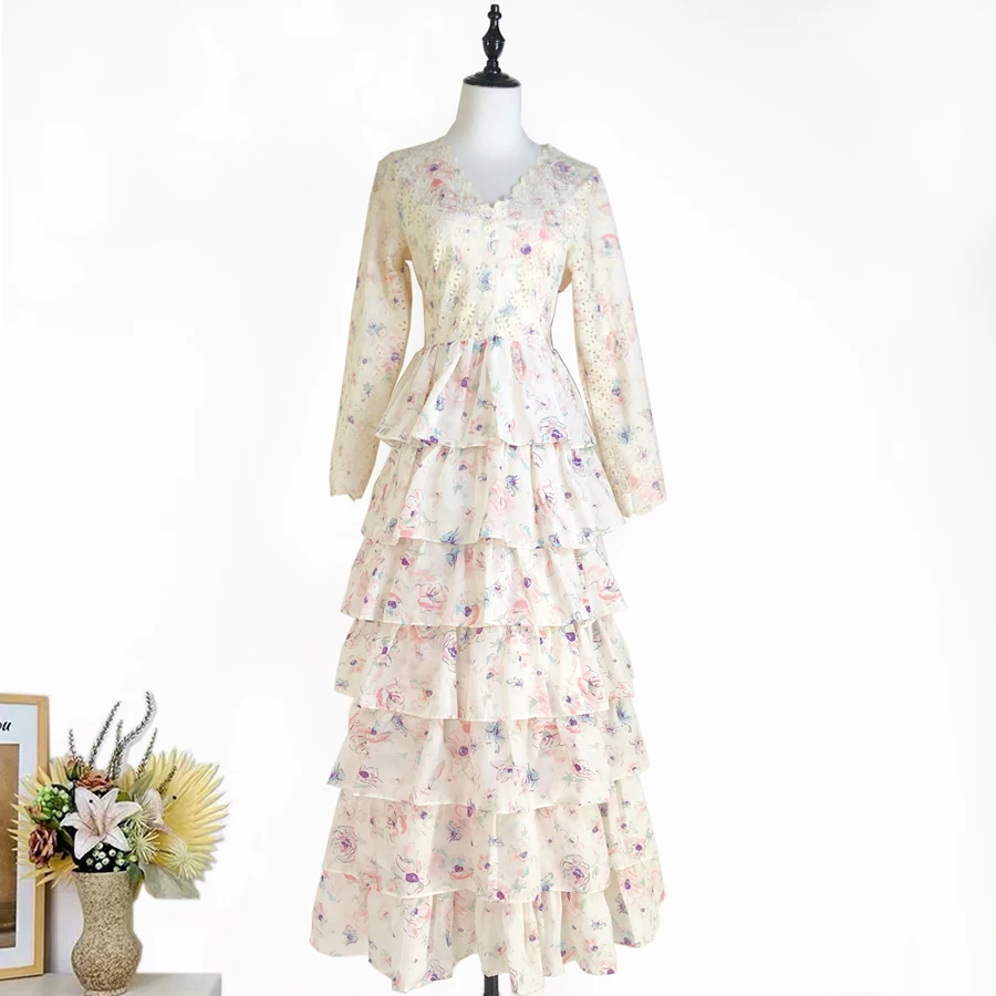 

Elegant Long Printed Dress with Lace Trimmed Multi-Layer Petal Design And Embroidery for Showcased Fashionable Party Gown