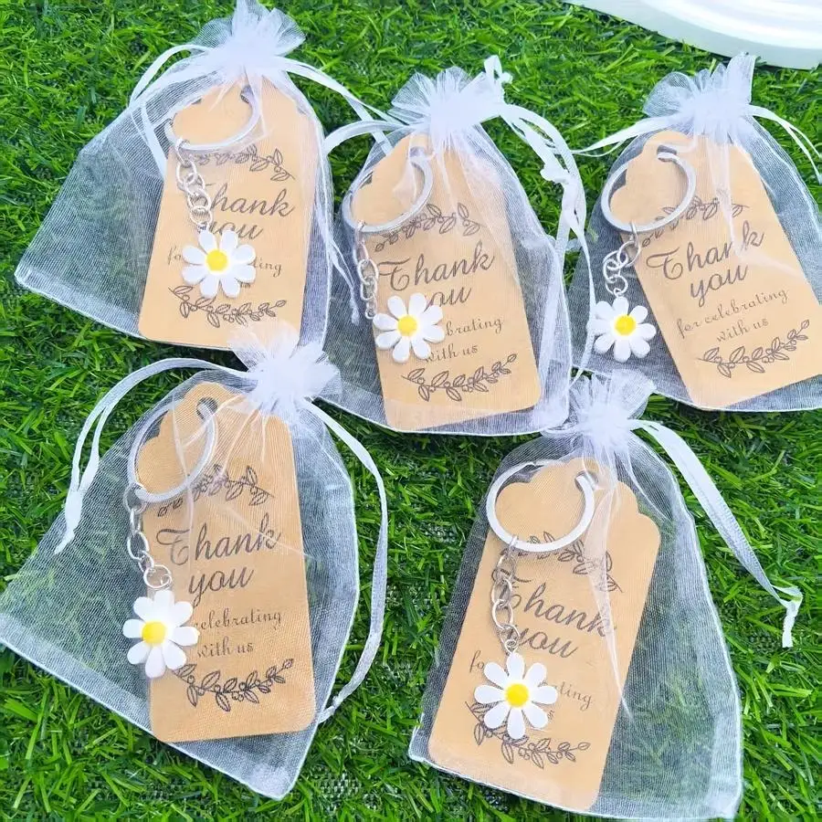 1/5/10/20/50/100pcs Daisy Party Favor Sets (60 pieces total) Include 20 Daisy Keychains, 20 Gauze Bags, 20 Thank-You Cards for G