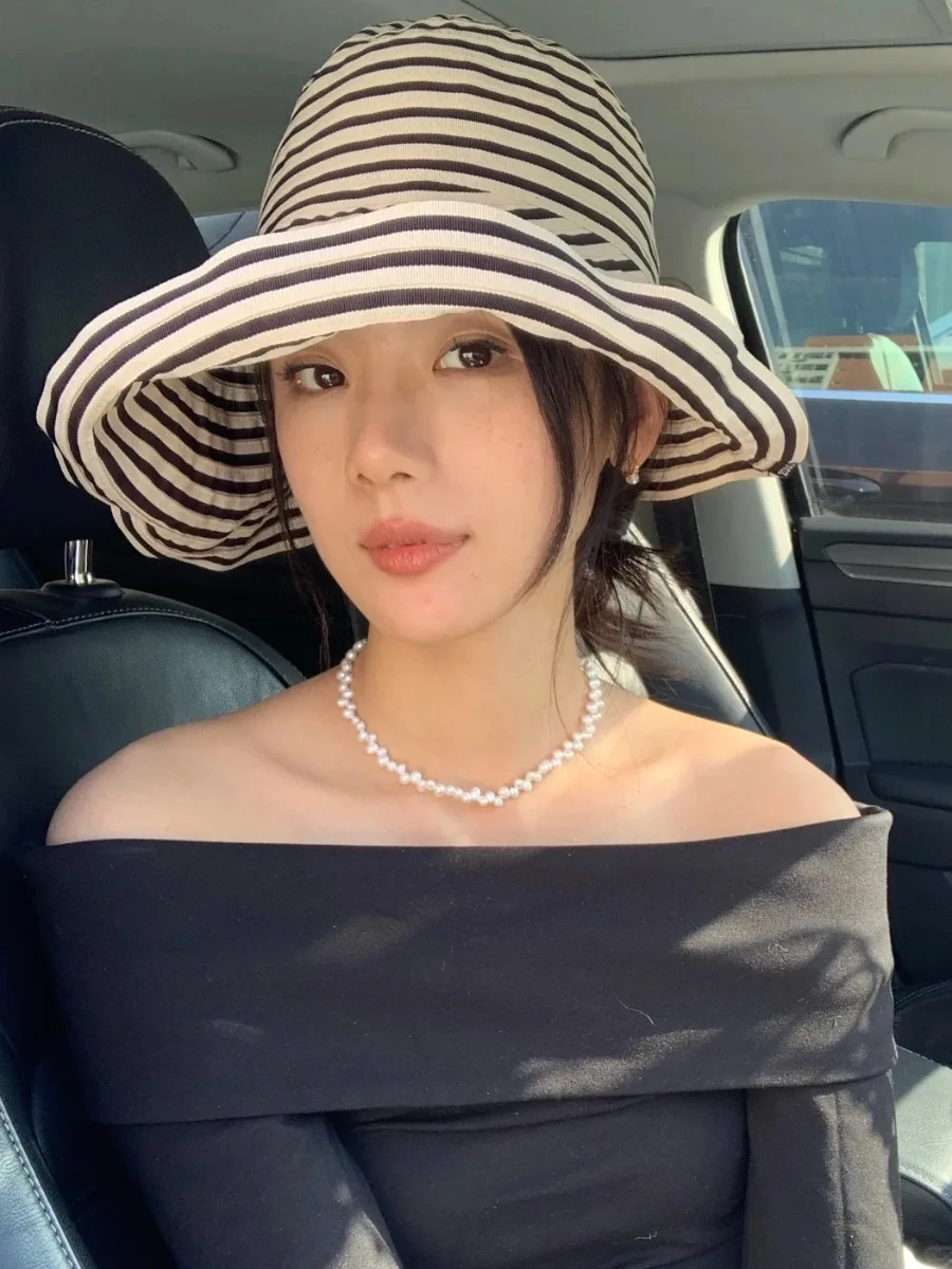 Sombrero de sol de ala ancha a rayas de verano plegable de estilo japonés para mujer - Elegante sombrero de cubo de gran tamaño con protección UV y ala larga