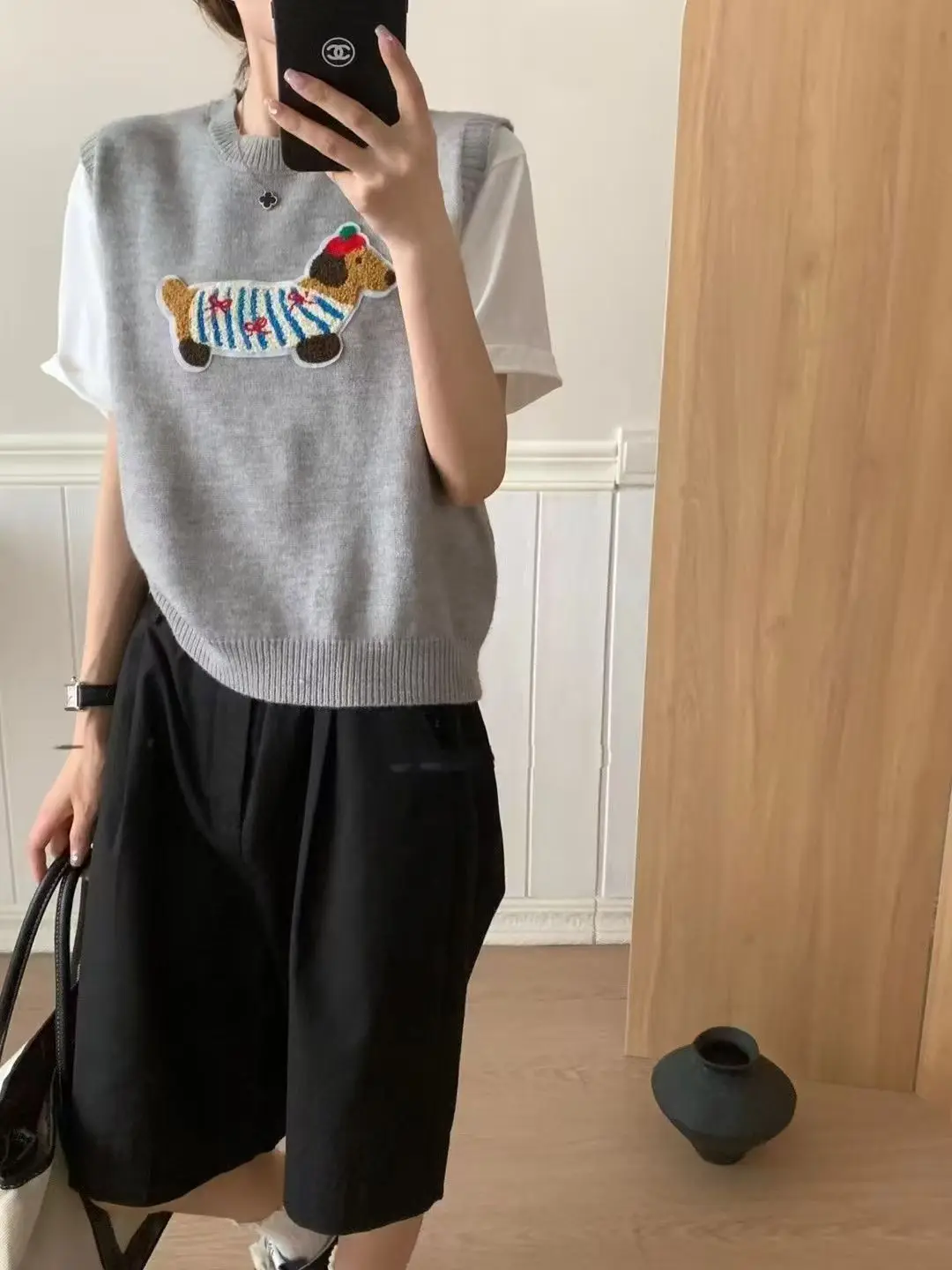 Korean Cartoon Embroidery Knitted Vest Women O Neck Sleeveless Pullover 2025 Autumn Winter Sweet Overlap Waistcoat Sweater Tops