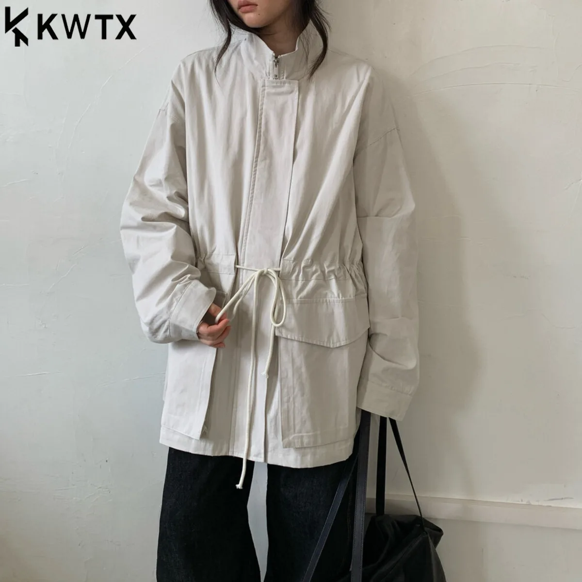 

KWTX 2025 New Women's Trench Coat Autumn Winter Stand Collar Waist Tie Zipper Pockets Chic Casual Outerwear Premium Quality