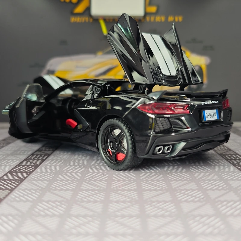 1:22 Chevrolet Corvette C8 Alloy Model Convertible Supercar doors and the front hood and trunk door can be opened finely crafted view 6