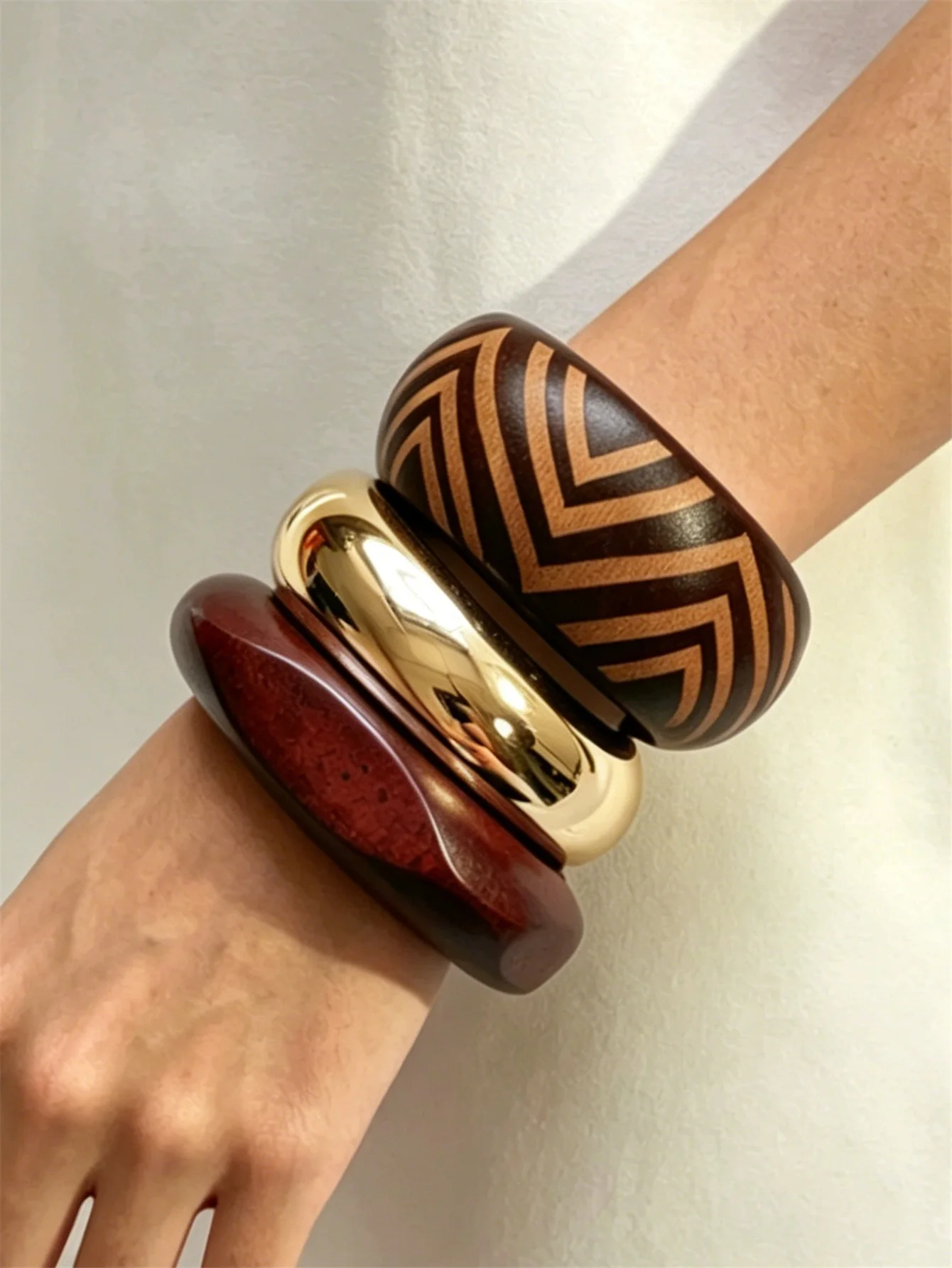HUANZHI 3Piece Vintage Brown Geometric Resin Bracelet Set Exaggerated Different Shapes Wide Thick Stacked Wear Jewelry - view 6