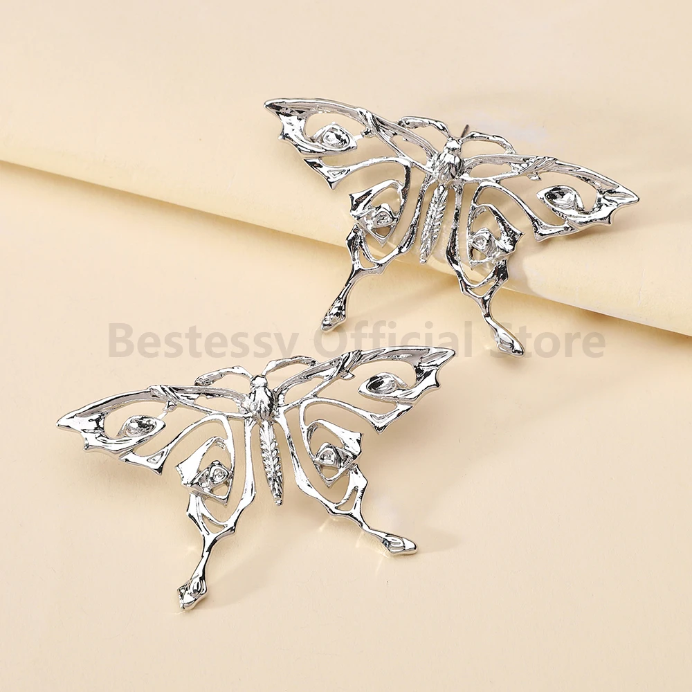 Vintage Gold Silver Color Metal Hollow Butterfly Stud Earrings for Women Elegant Luxury Jewelry Party Prom Accessories