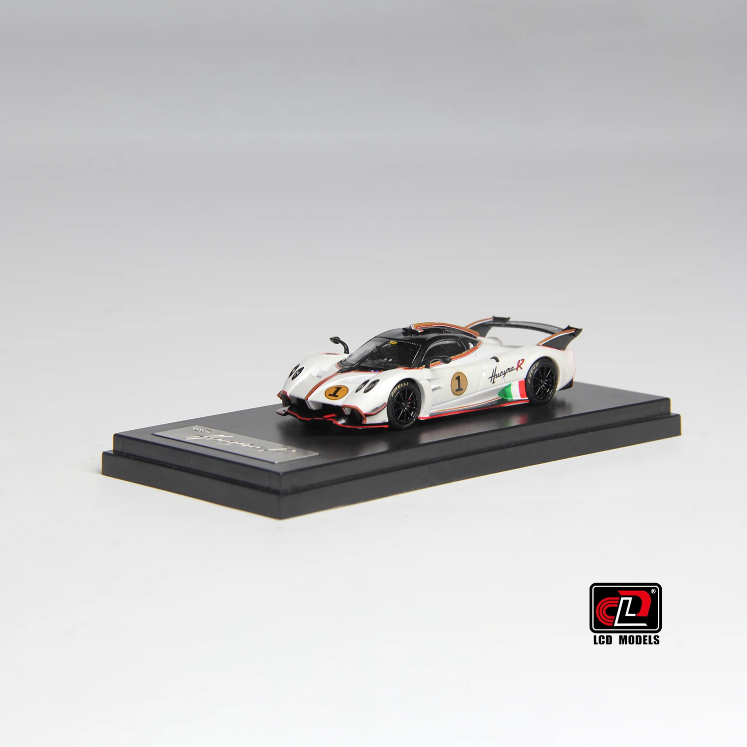 Newly Stocks LCD 1:64 Huayra R 1# White Color Diecast Scale Model Car In 2024