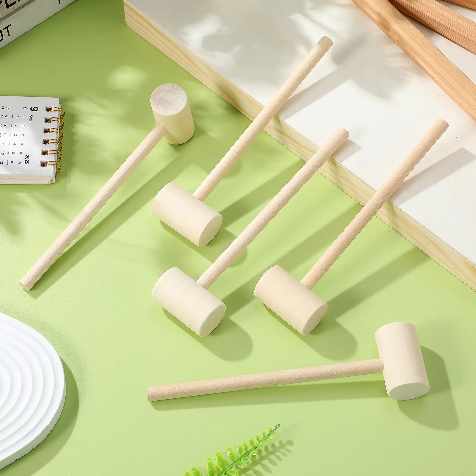 

12Pcs Wood Mallet Kids Mini Hammer Child Solid Wood Environmental Paint Hand Eye Coordination Development Knock Pound Training