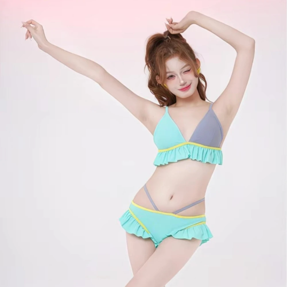 

Ins style sweet spicy girl swimsuit sexy fungus edge split bikini beach vacation hot spring women's bikini swimsuit