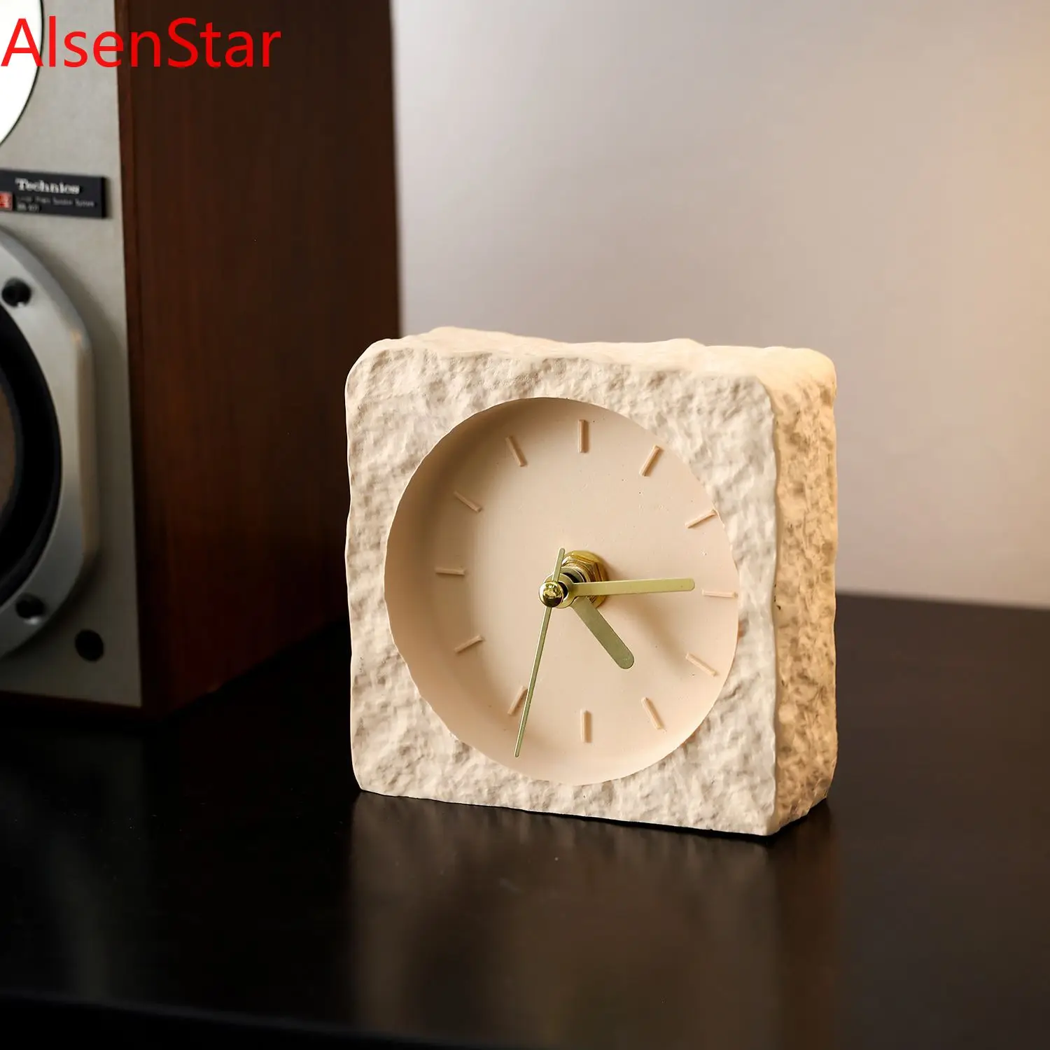 

Rock Style Cave Stone Desk Clock Ornament Creative Luxury High Sense Living Room Desktop Table Clock Home Decoration