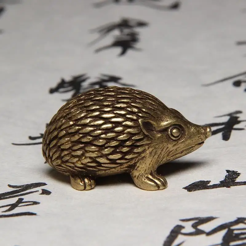 Mini Brass Hedgehog Ornament Retro Metal Animal Statue Handcrafted Antique Tea Pet for Home Office Desk Decor