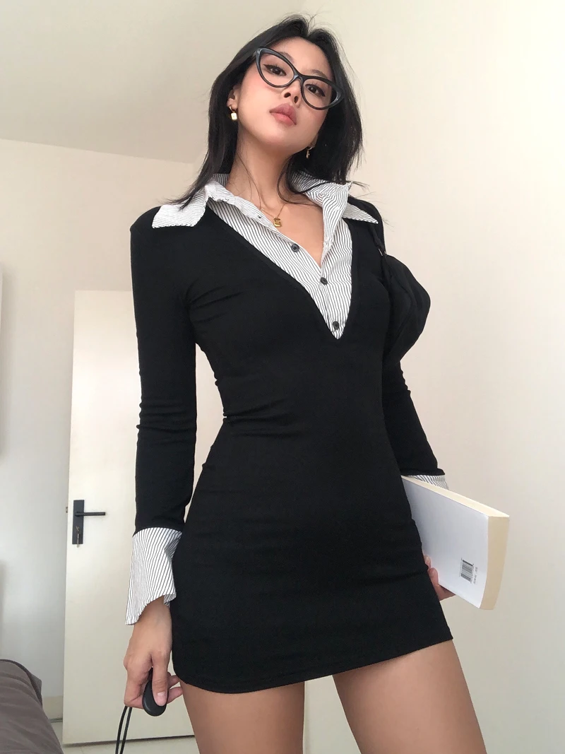 

Американский стиль: цветная блузка с V-образным вырезом и утянутой талией, короткая юбка-обманка с эффектом двухслойности, длинный рукав.