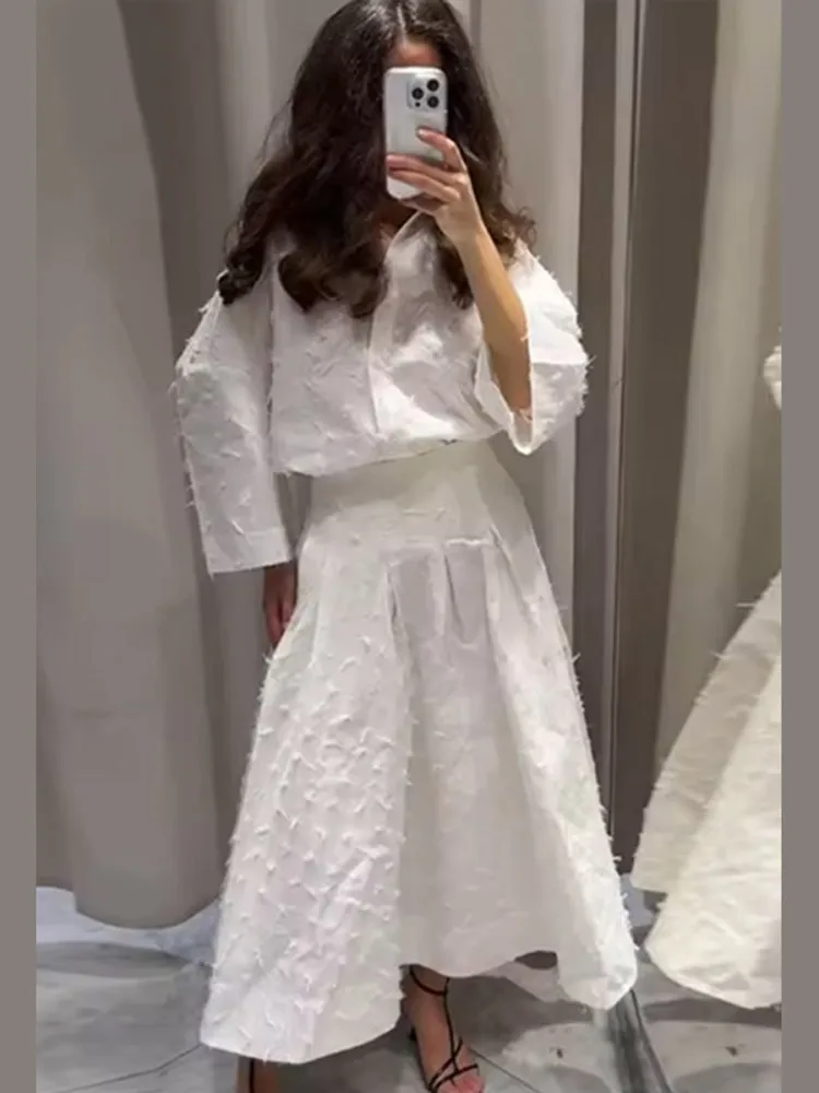 Рисунок 5 - Элегантный белый атласный однобортный