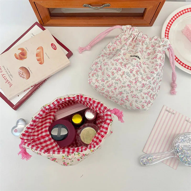 Women  Tote Rope String Makeup Bags Organizer Cute Flower Small Lipstick Cosmetic Coin Purse Key Drawstring Storage Bag