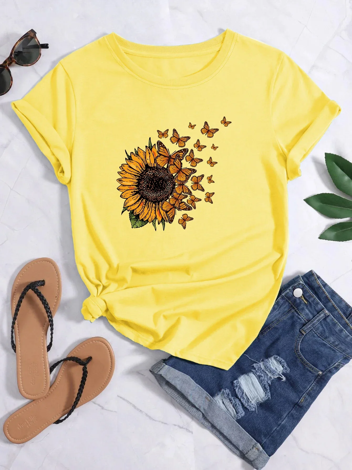 

Sunflowers and butterflies TeePrint Crew Neck T-shirWomen's Casual Loose Short Sleeve Fashion Summer T-Shirts Tops