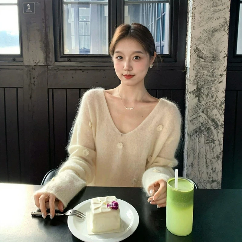 

Chic Soft V-ne Knitwear Women's Thin Camere Loose Comfortable Sweater Commute Sle Long Sve Mid-thi ex Color