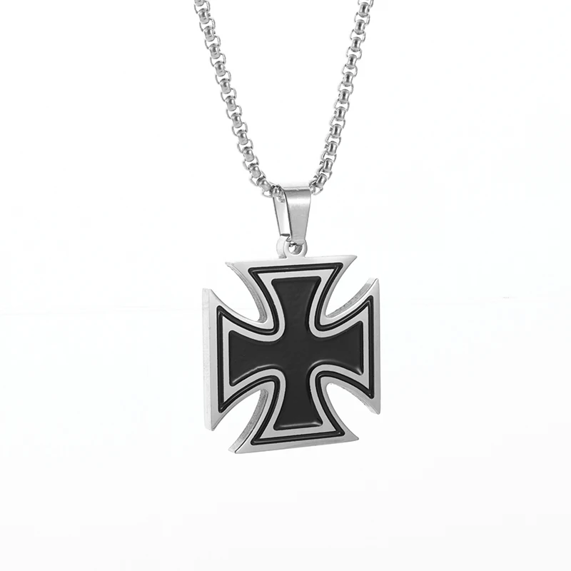 Retro Black Templar Cross Pendant Necklace Stainless Steel Men\'s and Women\'s Classic Simple Casual Fashion Amulet Necklace