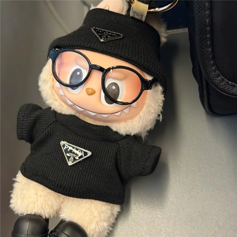 Ubranka dla lalki Labubu 15-17 cm, retro sweter z odwróconym trójkątem, naszyjnik, zestaw akcesoriów: słuchawki, okulary, buty.