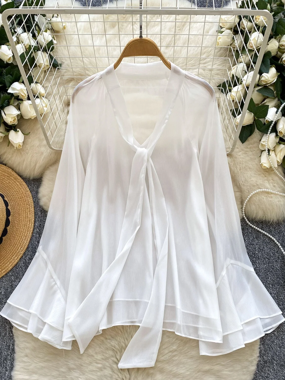 フレンチスタイルルーズフィット V ネックベルスリーブシフォンシャツ薄い透明スリムベルボトムトップ女性のための秋のファッション